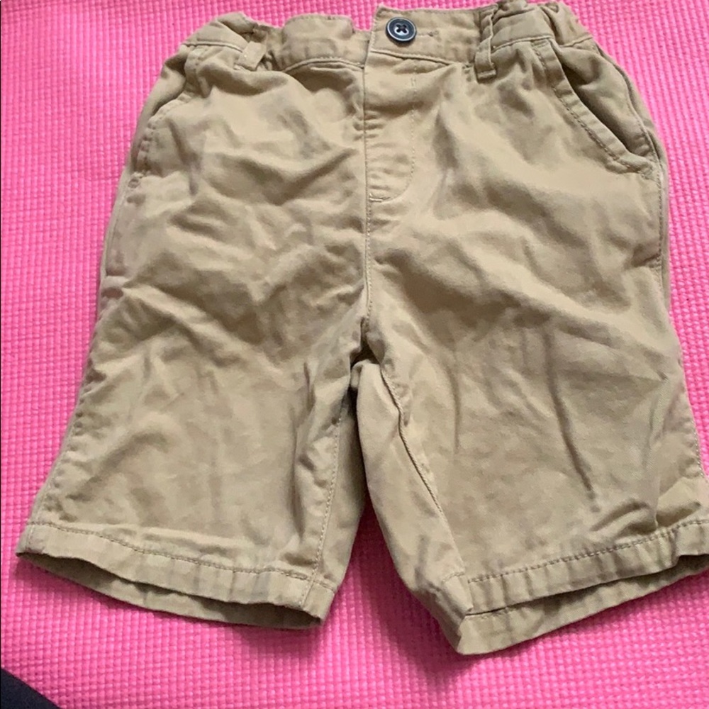 Children’s place tan cargo shorts